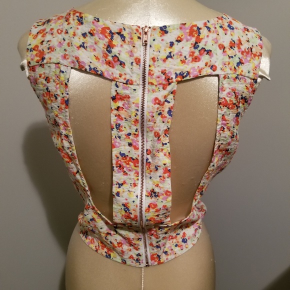 Floral printed Crop top - Picture 2 of 2